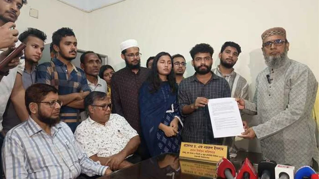 রাকসু নির্বাচন পেছানোর দাবি ছাত্রদলের, বিরোধিতা শিবিরের